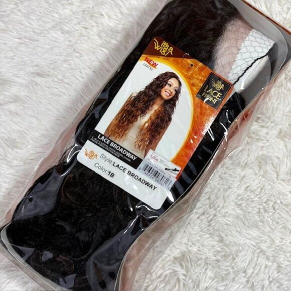 It's A Wig Broadway 30" Lace Front Wavy Color 1B Synthetic Wig - Picture 1 of 16